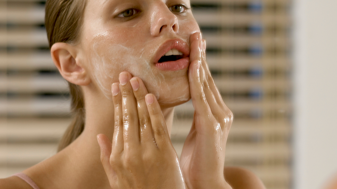 Tips for Glowing Skin | Best Products for Skincare Online